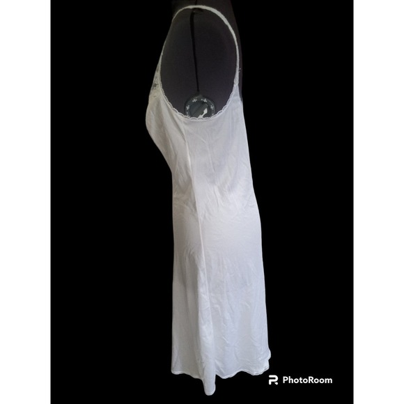 Vintage MaidenForm white lace full slip, size 34 - Picture 2 of 5